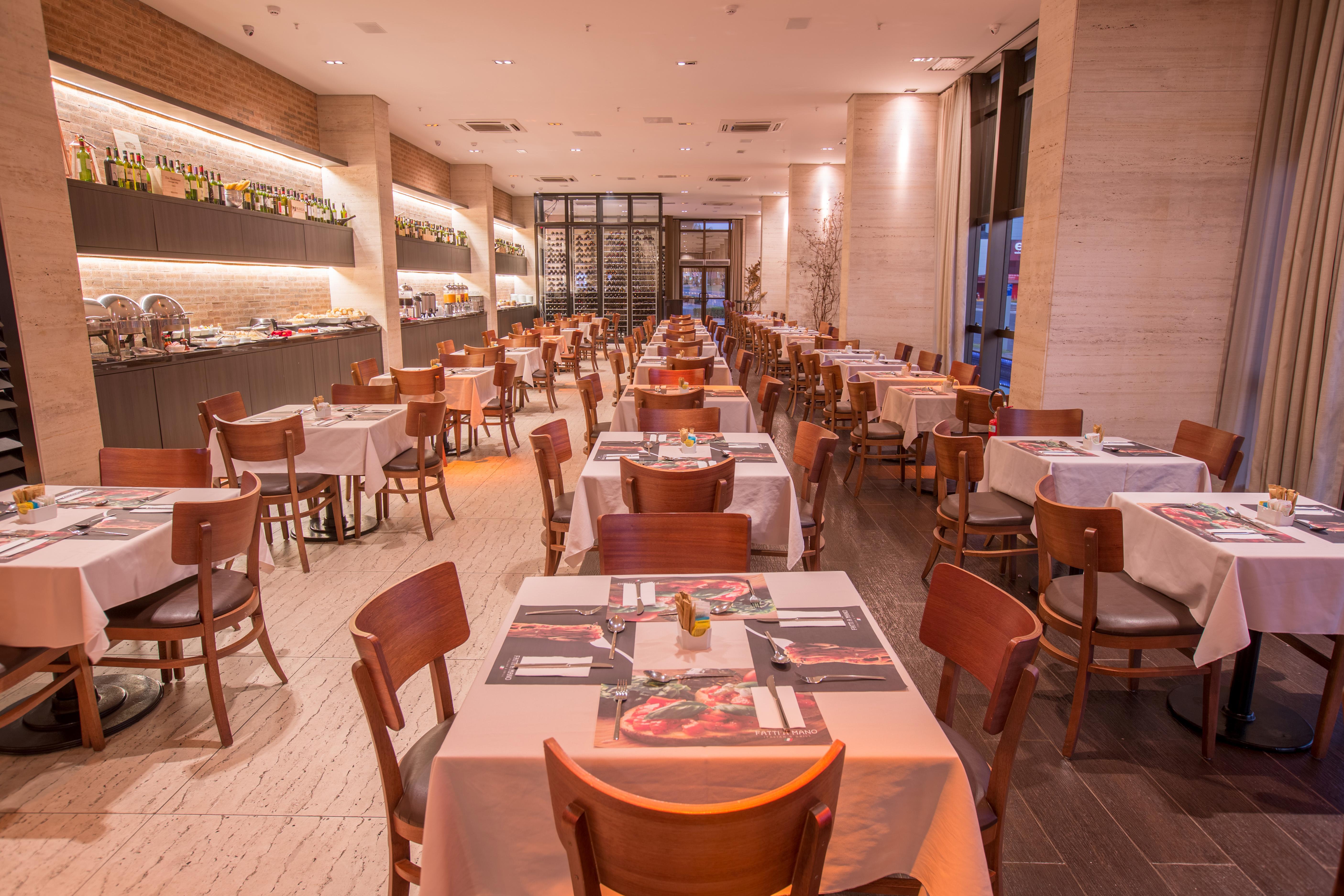Cullinan Hplus Premium Бразилиа Экстерьер фото Restaurant