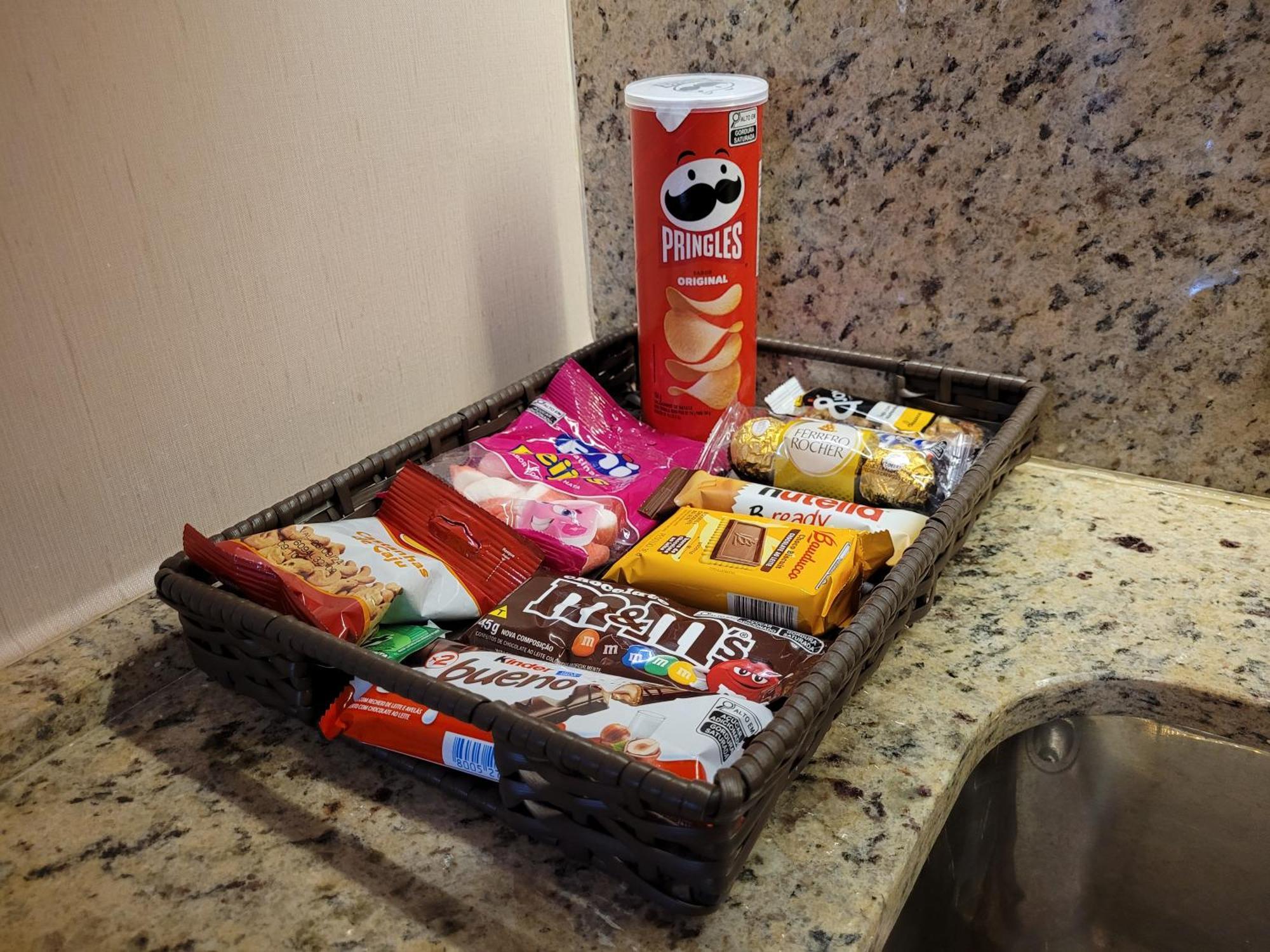 Cullinan Hplus Premium Бразилиа Экстерьер фото A snack drawer