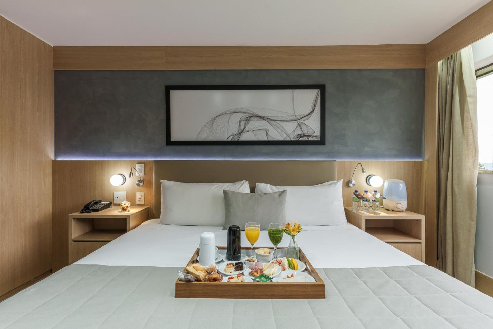Cullinan Hplus Premium Бразилиа Номер фото