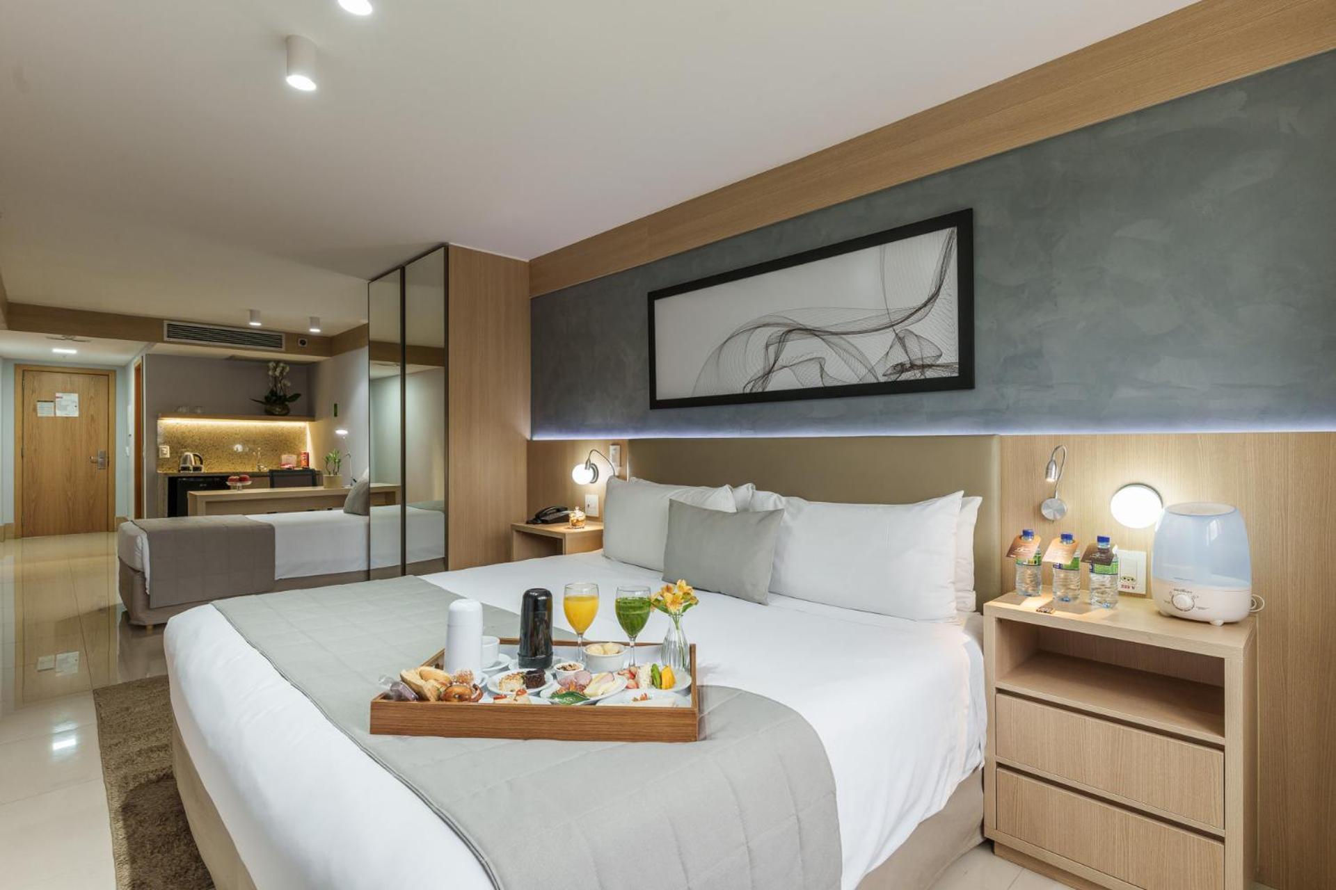 Cullinan Hplus Premium Бразилиа Номер фото