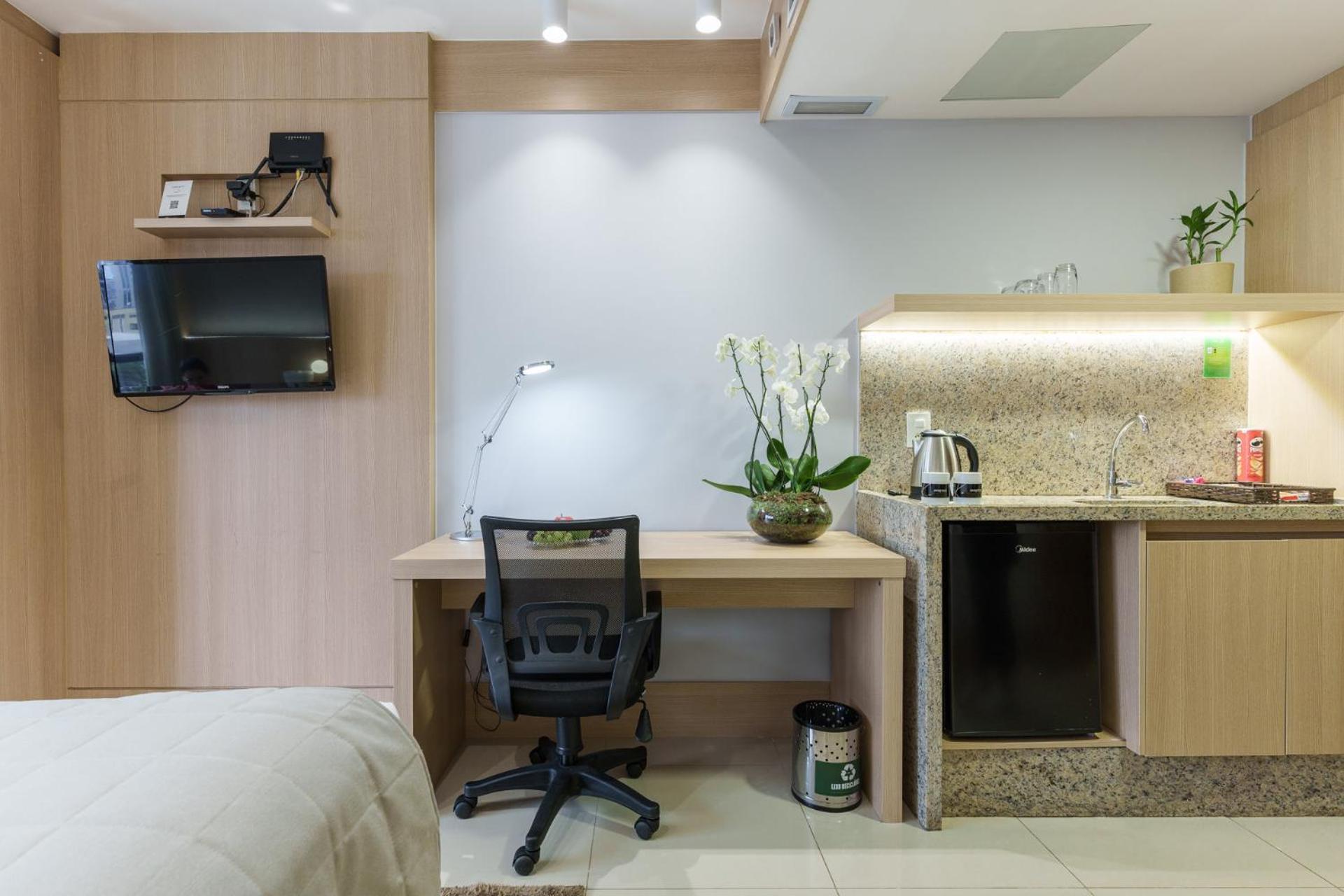 Cullinan Hplus Premium Бразилиа Номер фото