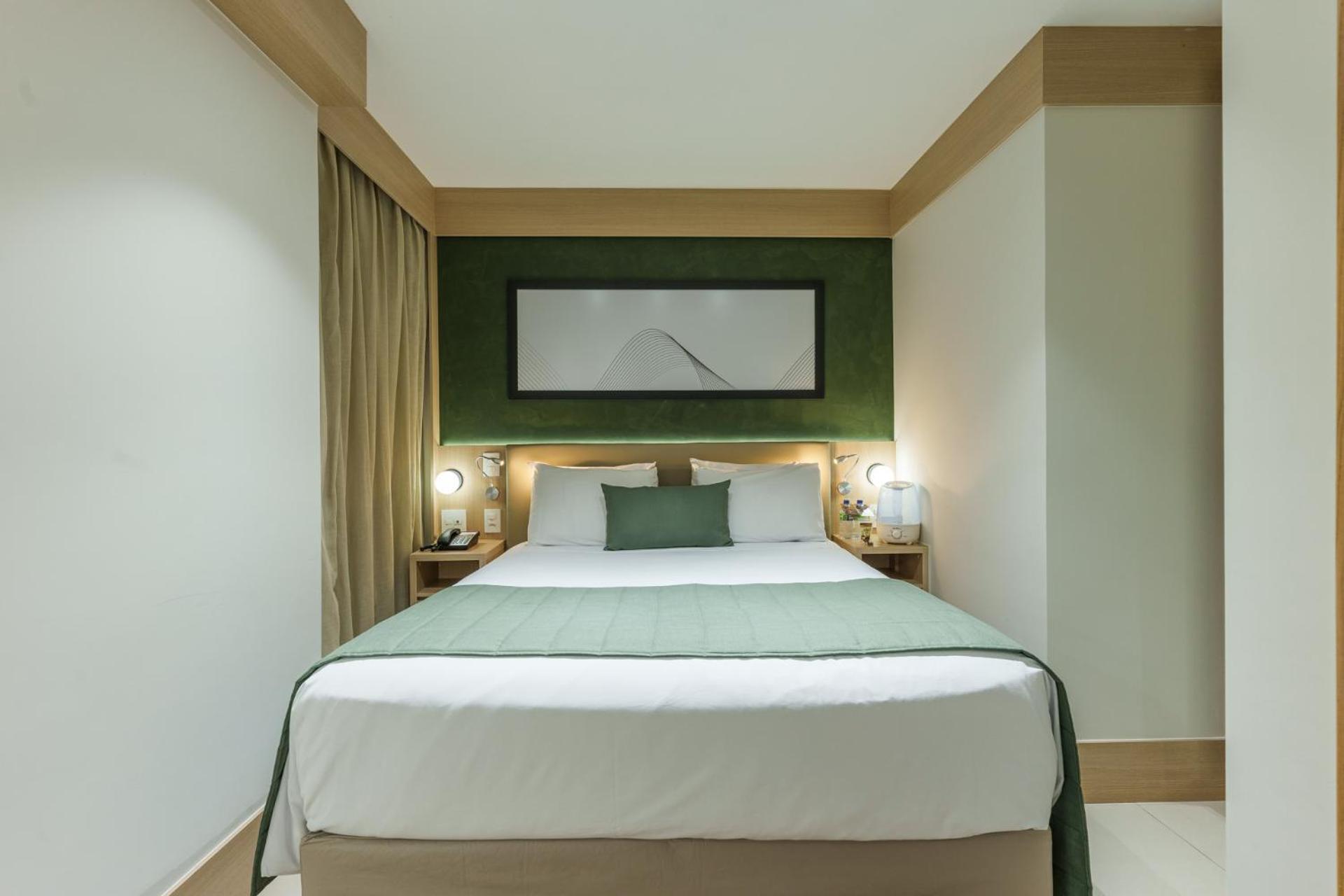 Cullinan Hplus Premium Бразилиа Номер фото